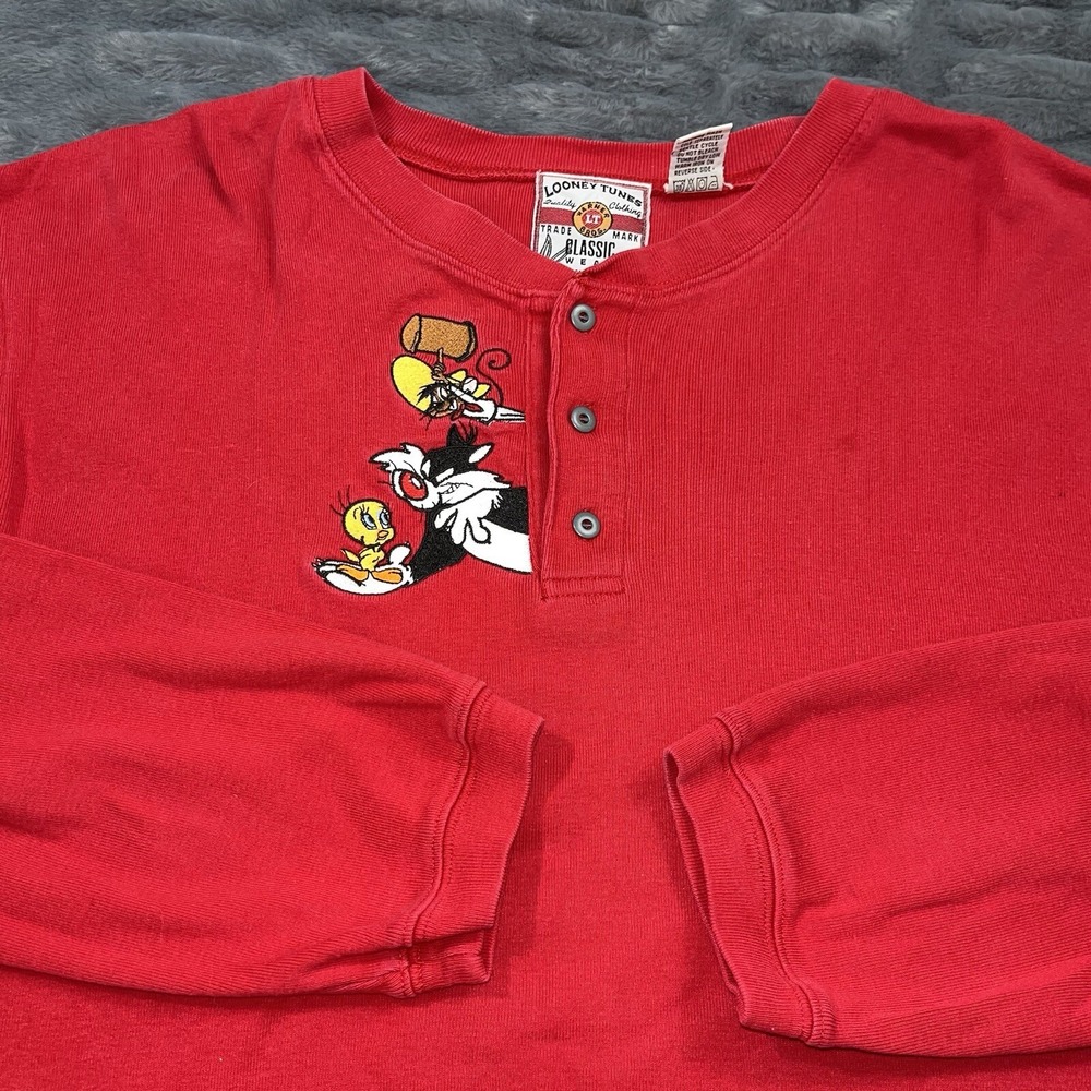 Looney Tunes Mens Henley Tee Small Red Embroidered Classic Wear Bugs Bunny VTG - Picture 5 of 12